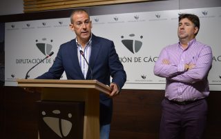 El Portavoz del PP en la Diputación, Alfredo Aguilera, junto al Diputado, Juan Carlos Sendín.