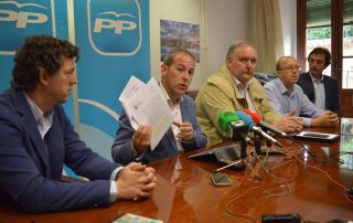 Alfredo Aguilera junto a Diputados del PP