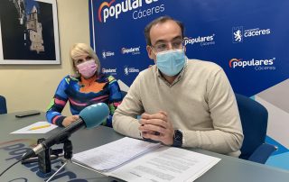Rafa Mateos y Elena Manzano en rueda de prensa