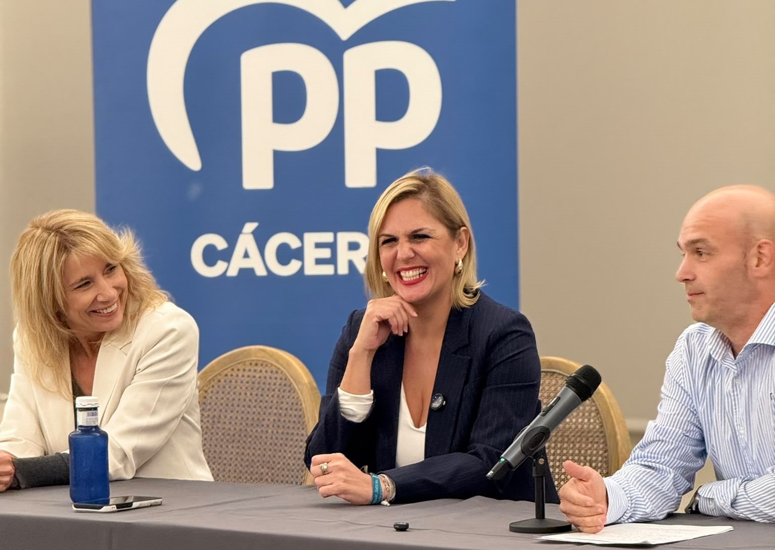 Charla sobre Fiscalidad y Administración organizada por el PP de Miajadas